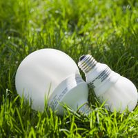Neue Lampenverpackung und neue Helligkeitsangabe bei Energiesparlampen